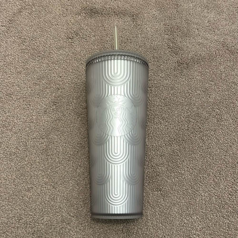 NWT Starbucks 2024 Silver Mermaid Scales Venti Tumbler 24oz